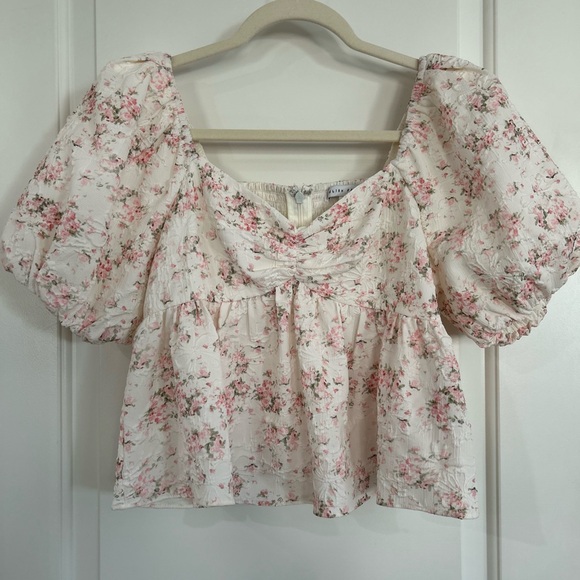 English Factory Feminine Blush Floral Bohemian Puff Sleeve Blouse - Picture 9 of 16